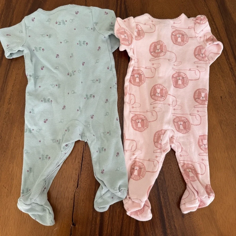 Carter’s Bundle of 2 Baby Girl Footed One Piece Pajamas - Green and Pink Size 6M